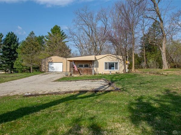 2099 Van Oss Drive, Beavercreek, OH 45431