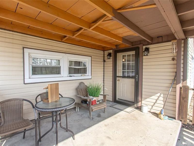 2099 Van Oss Drive, Beavercreek, OH 45431 Photo 3