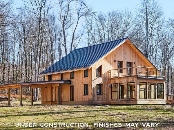 15 Manor Falls Drive, Livingston Manor, NY 12758