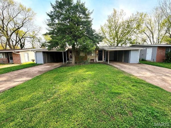 830 Loyola Drive , Florissant, MO 63031