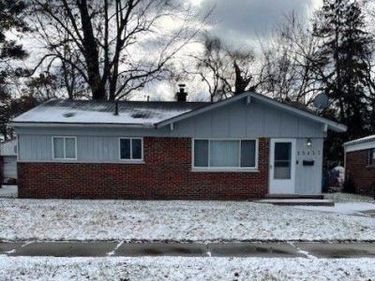 25433 Norfolk Street, Dearborn Heights, MI 48125