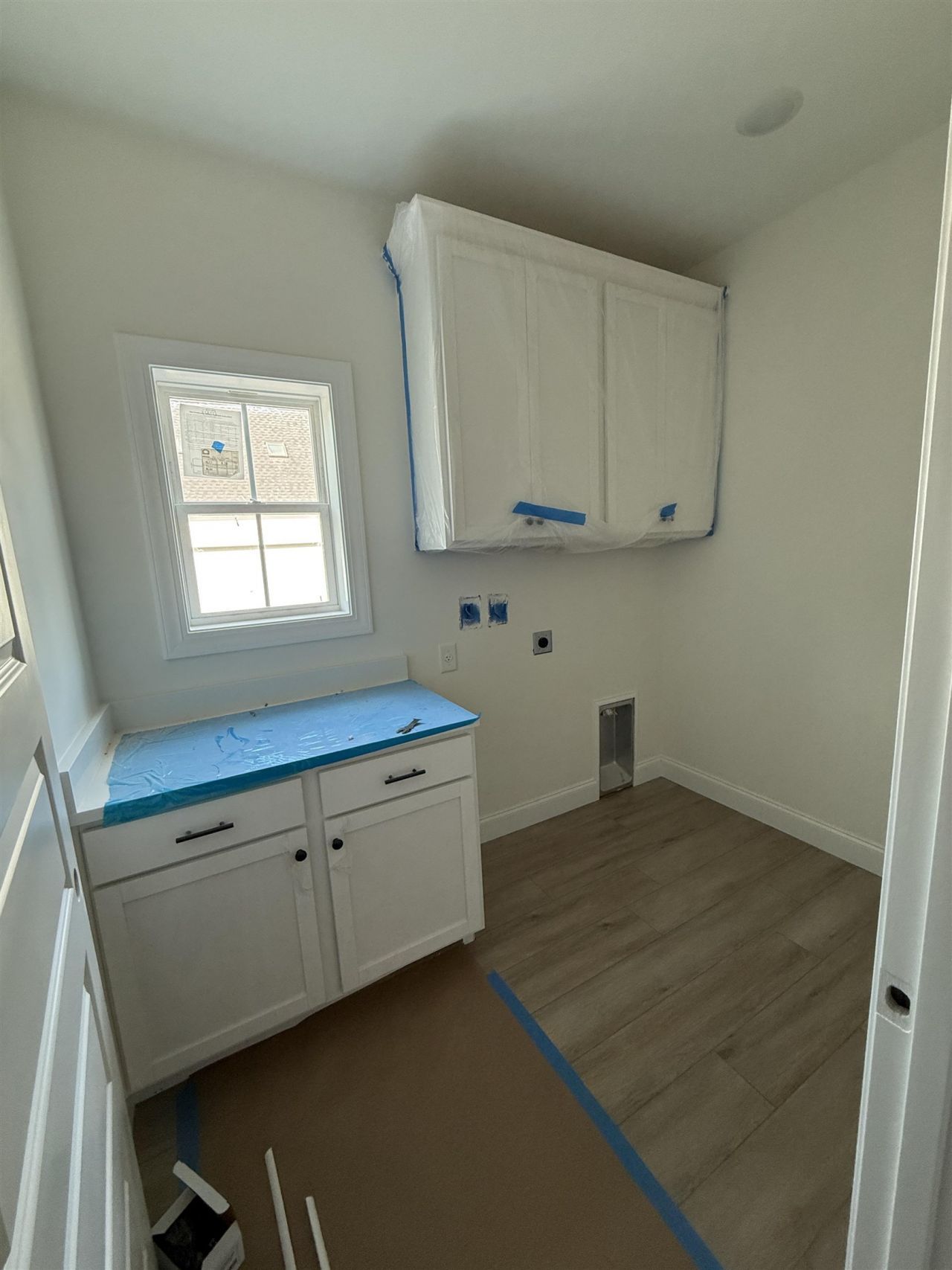 1035 Martin Ln. Photo 10