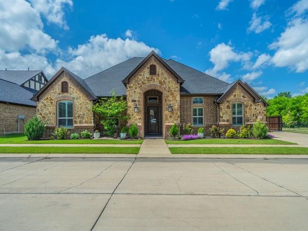 1208 Yosemite Way, Burleson, TX 76028