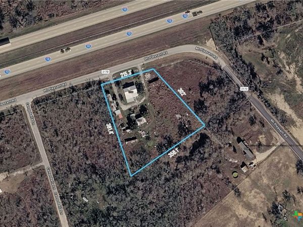 1255 Mt Pleasant Road , Kingsbury, TX 78638