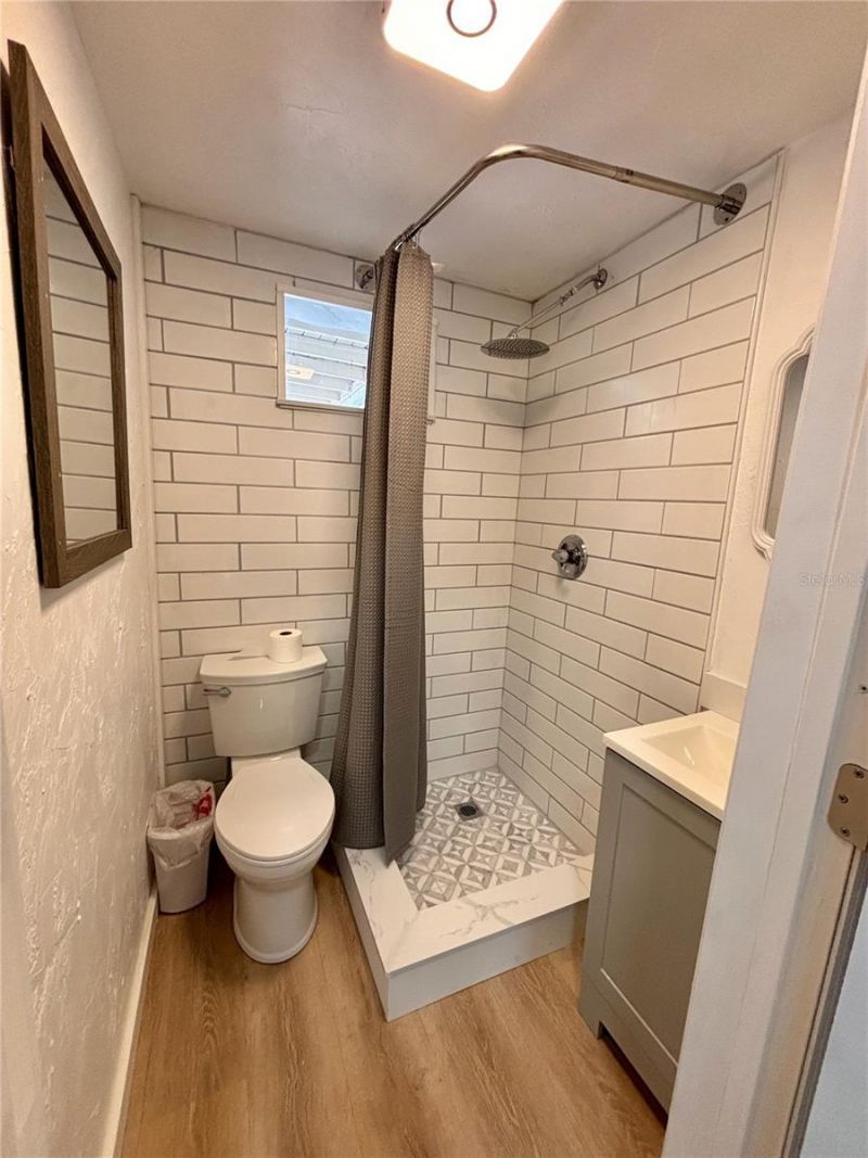 4005 NW 9th Court, Gainesville, FL 32605 Photo