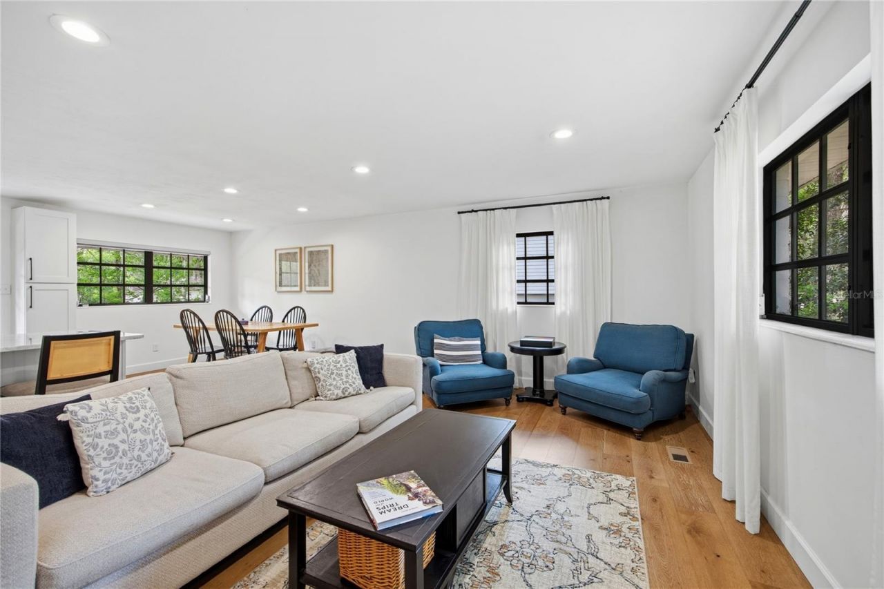 4005 NW 9th Court, Gainesville, FL 32605 Photo