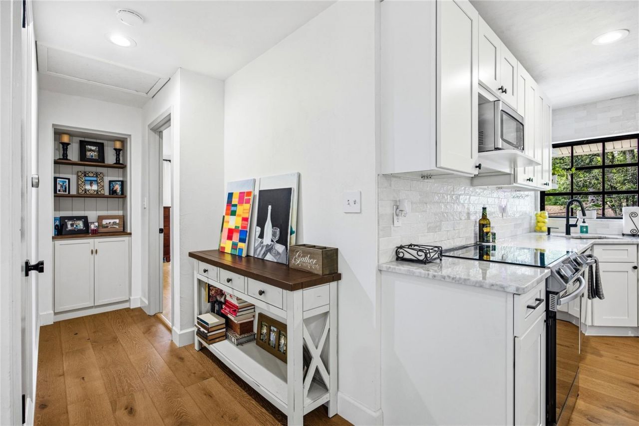 4005 NW 9th Court, Gainesville, FL 32605 Photo