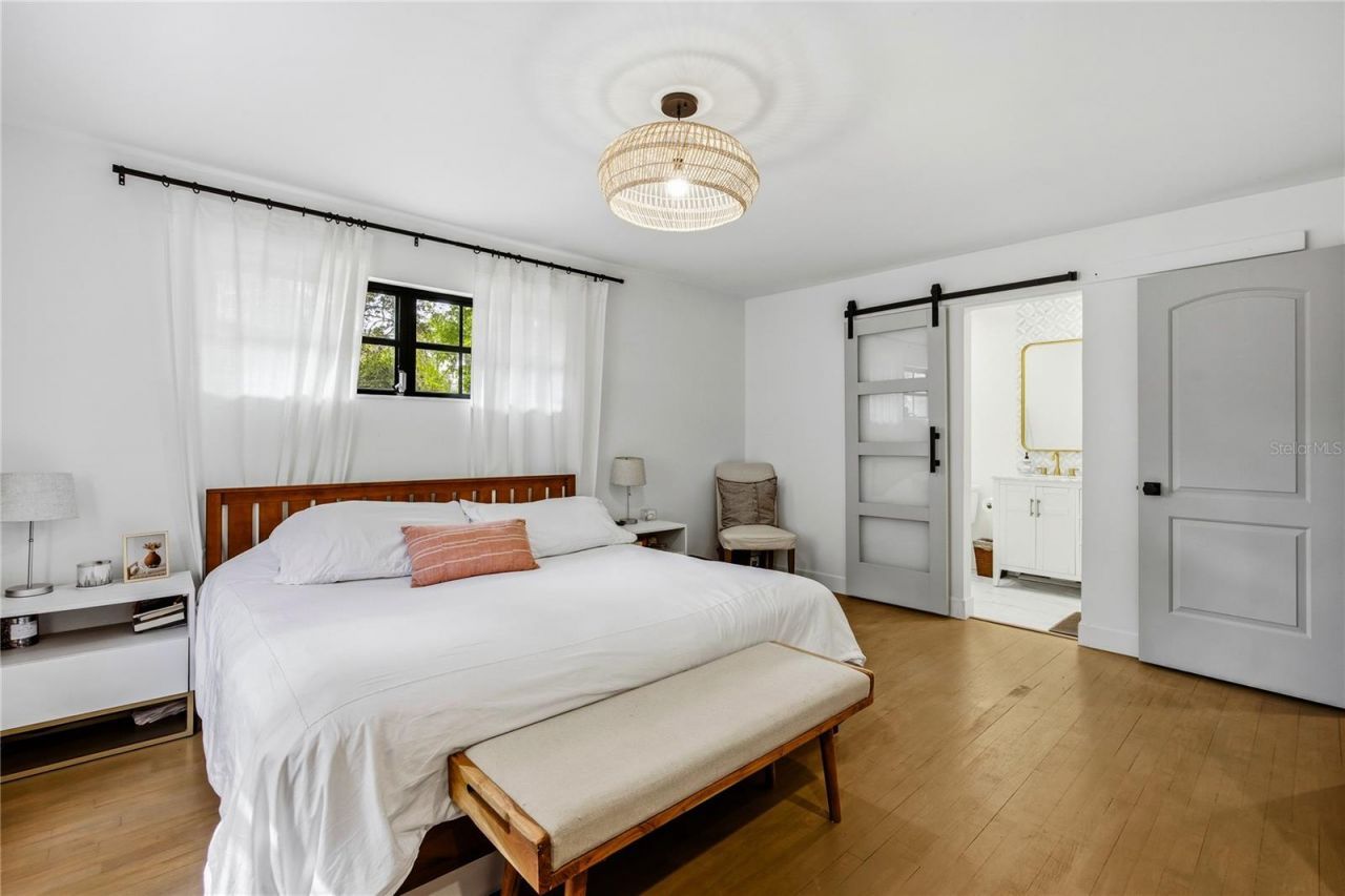 4005 NW 9th Court, Gainesville, FL 32605 Photo