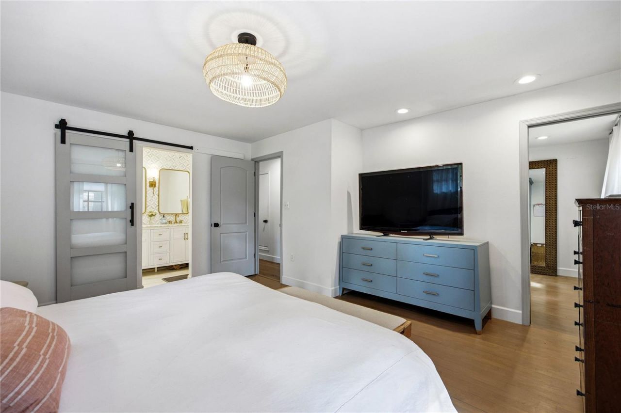 4005 NW 9th Court, Gainesville, FL 32605 Photo