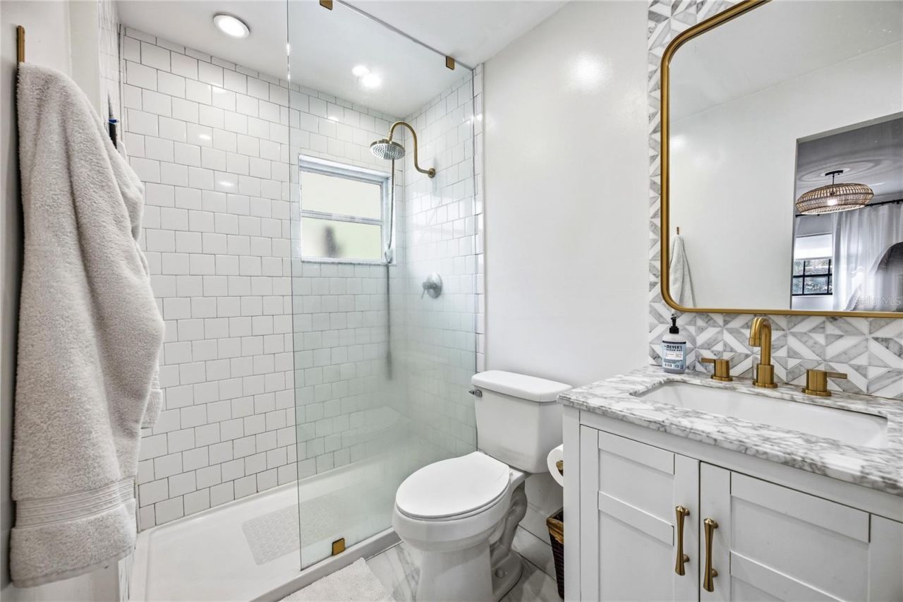 4005 NW 9th Court, Gainesville, FL 32605 Photo