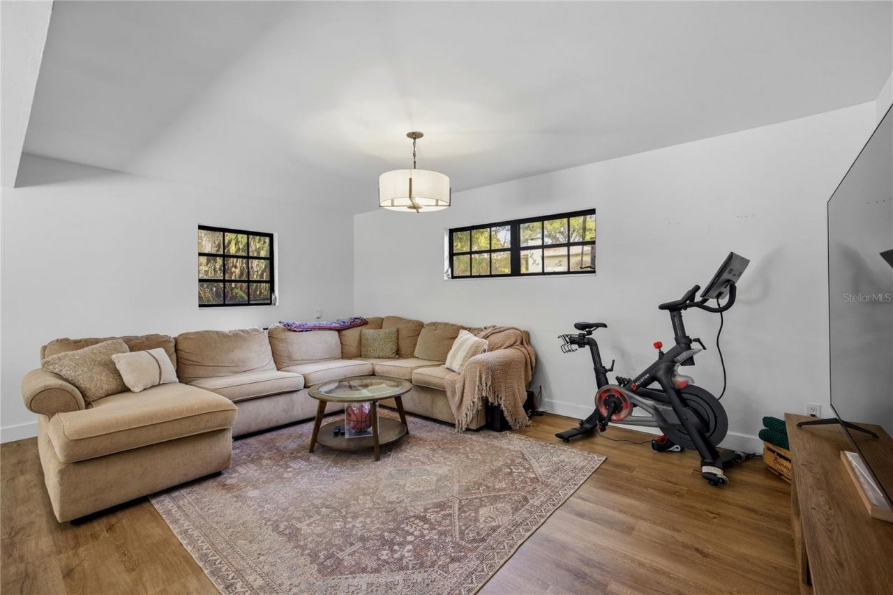 4005 NW 9th Court, Gainesville, FL 32605 Photo