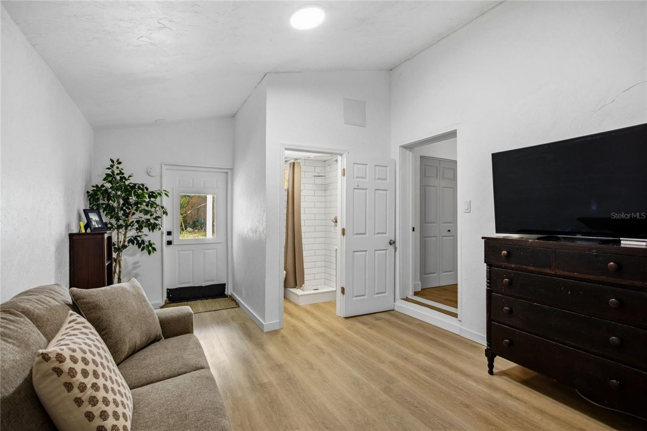 4005 NW 9th Court, Gainesville, FL 32605 Photo