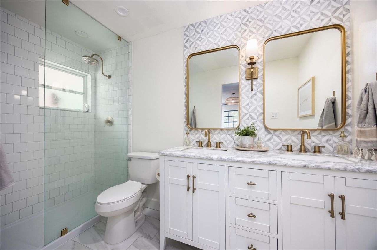 4005 NW 9th Court, Gainesville, FL 32605 Photo