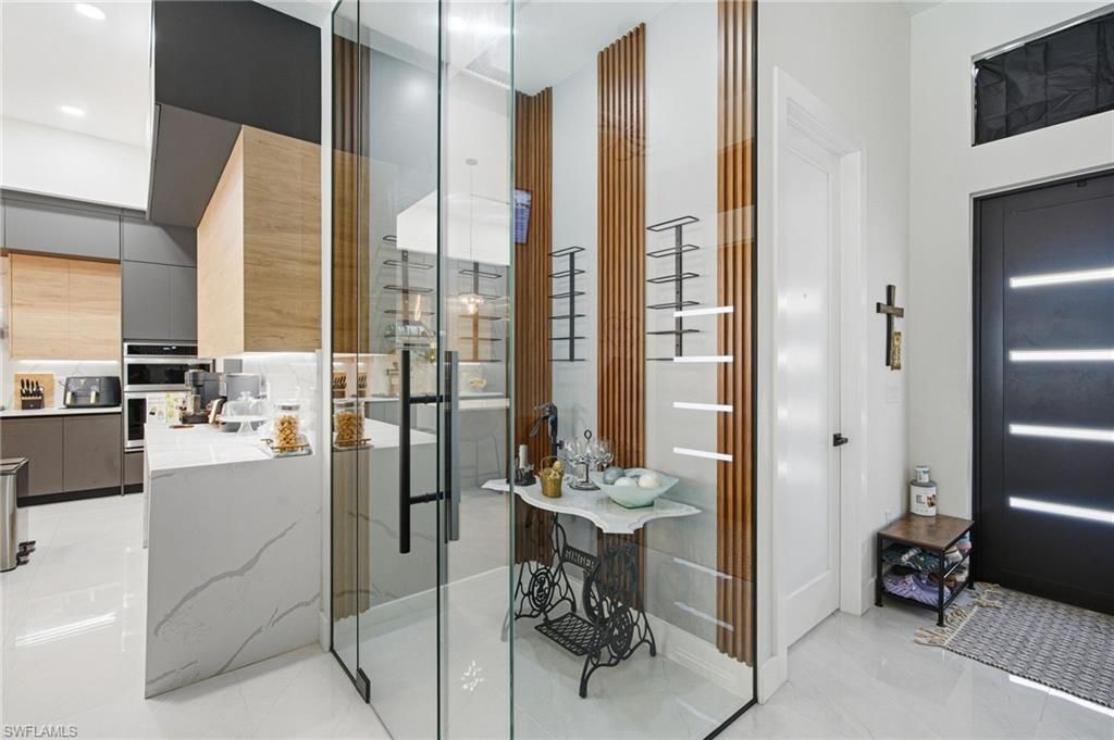 423 SW 19th Ave , Cape Coral, FL 33991 Photo