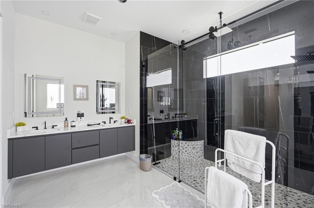 423 SW 19th Ave , Cape Coral, FL 33991 Photo