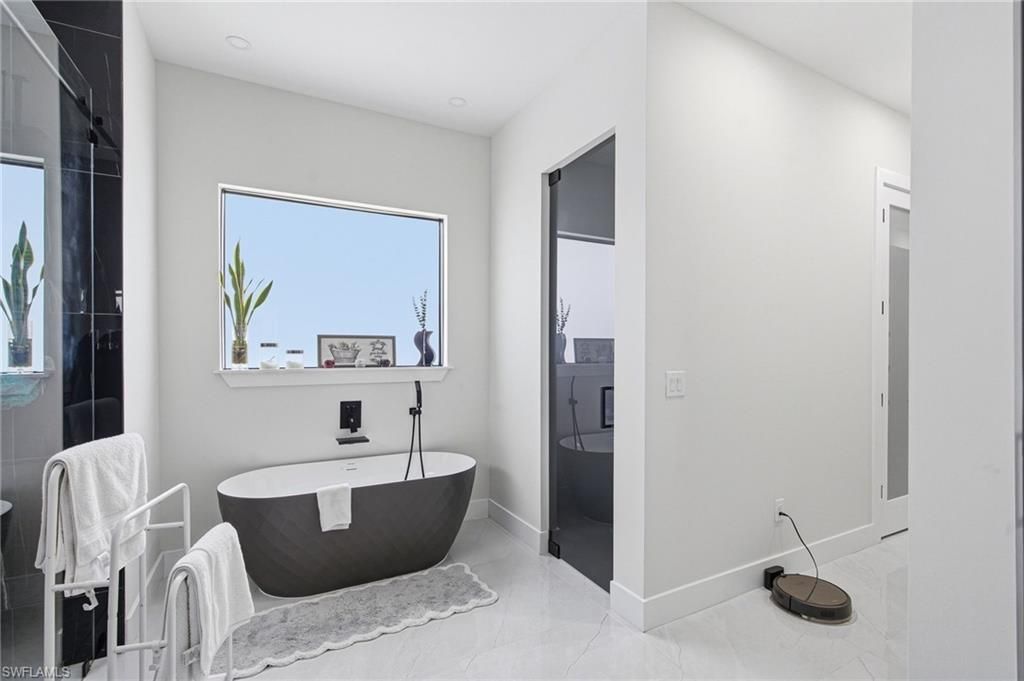 423 SW 19th Ave , Cape Coral, FL 33991 Photo