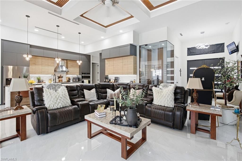 423 SW 19th Ave , Cape Coral, FL 33991 Photo