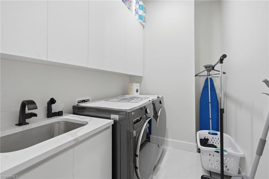 423 SW 19th Ave , Cape Coral, FL 33991 Photo