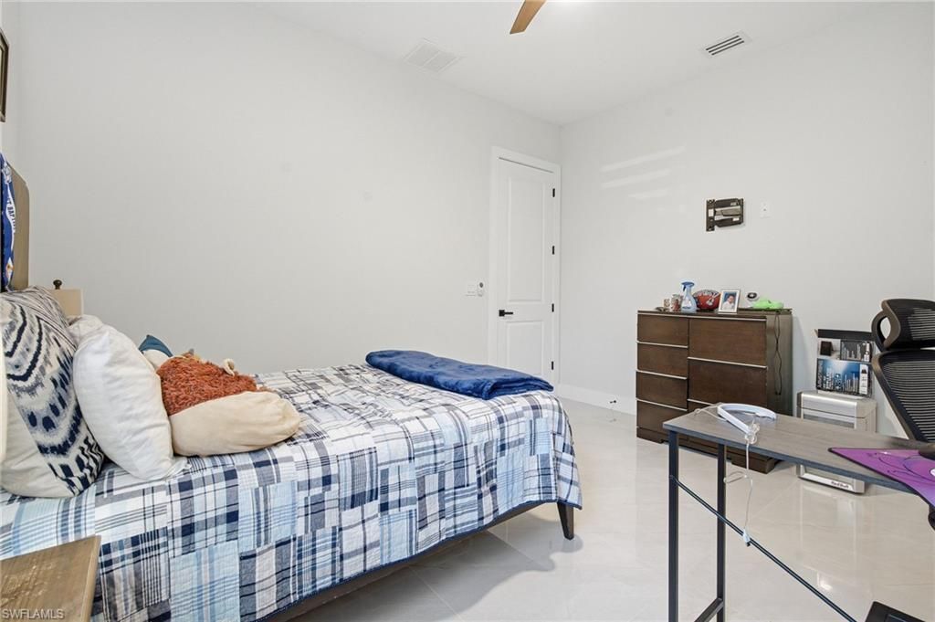 423 SW 19th Ave , Cape Coral, FL 33991 Photo