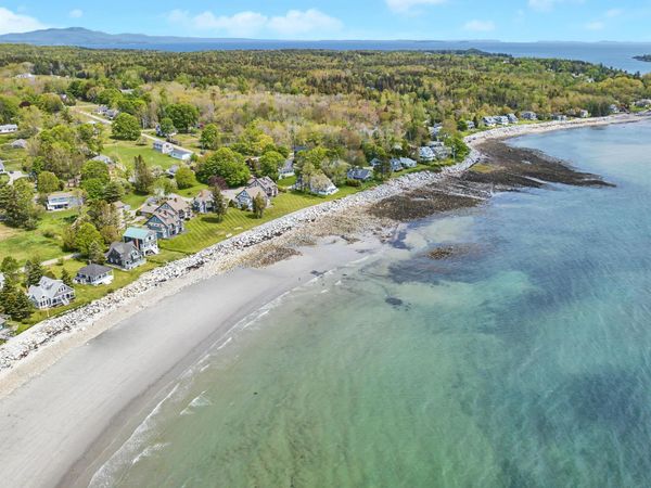 19 Crescent Beach Road, Owls Head, ME 04854