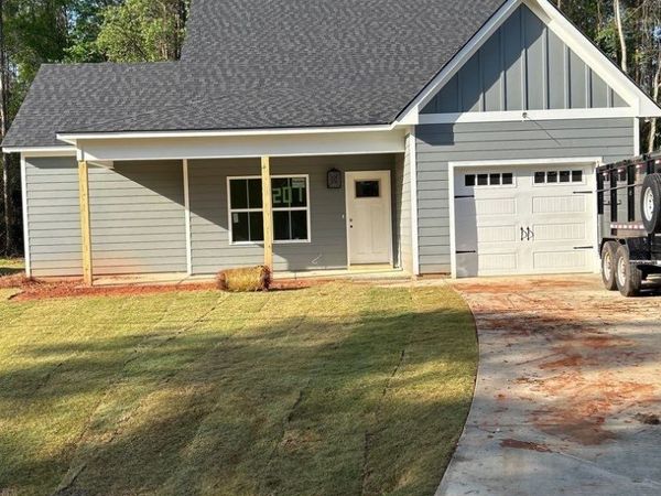 201 Oak Ave, Pine Mountain, GA 31822