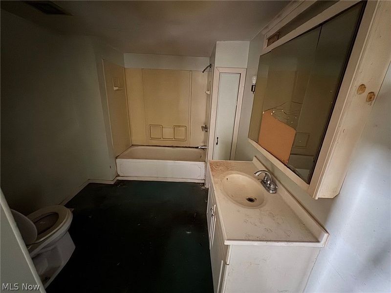 1231 E 346th Street, Eastlake, OH 44095 Photo 10