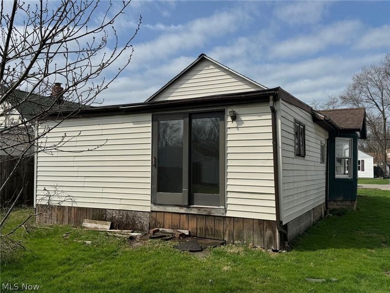 1231 E 346th Street, Eastlake, OH 44095 Photo 4