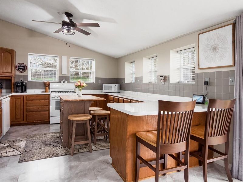 10021 W Triadelphia Road NW, Crooksville, OH 43731 Photo 5