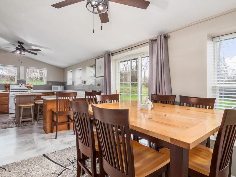 10021 W Triadelphia Road NW, Crooksville, OH 43731 Photo 7
