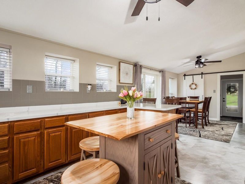 10021 W Triadelphia Road NW, Crooksville, OH 43731 Photo 7