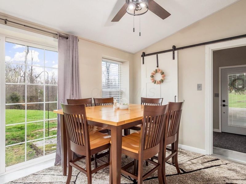 10021 W Triadelphia Road NW, Crooksville, OH 43731 Photo 8