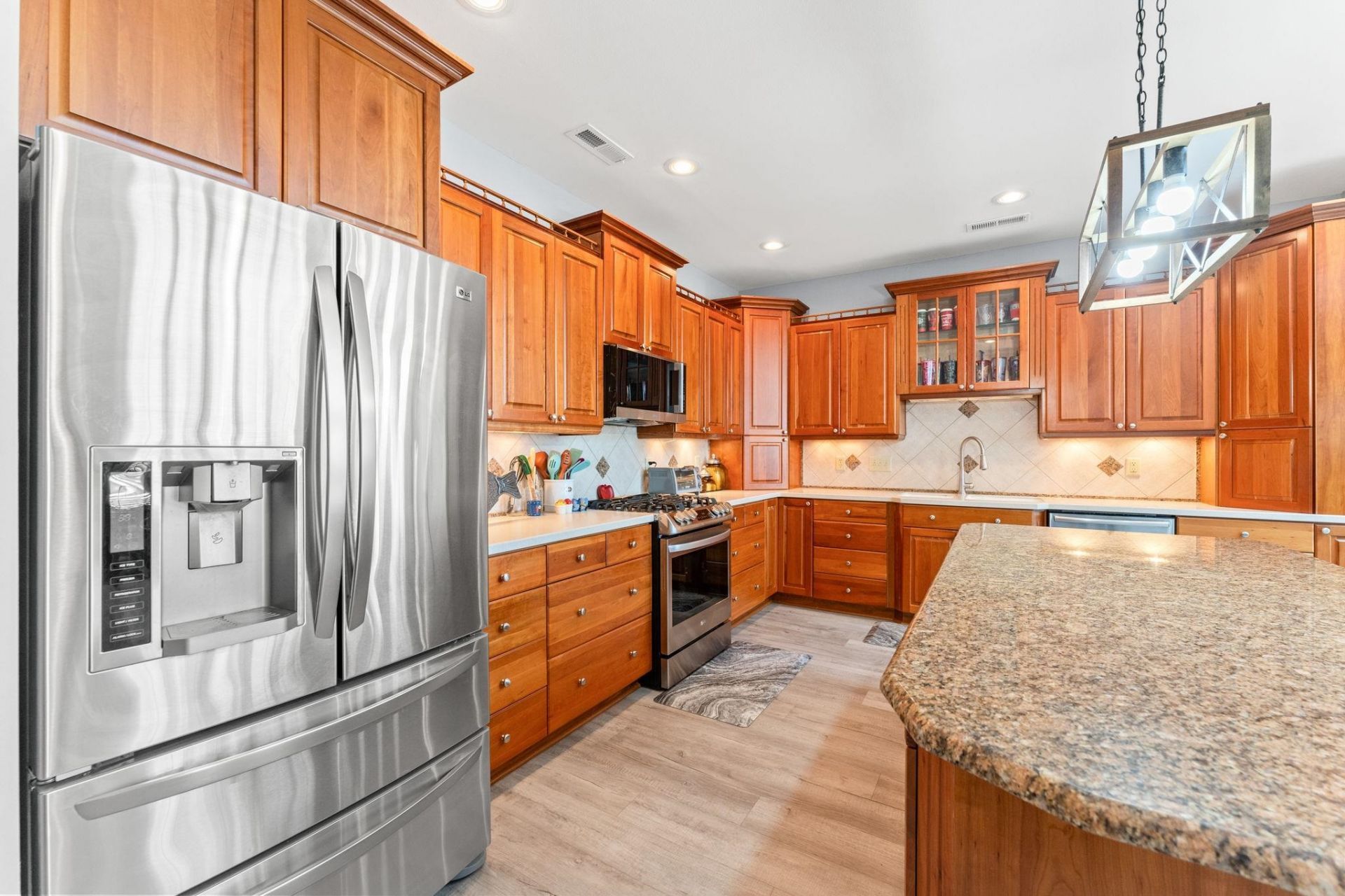 4806 Bucks Bluff Dr. Photo 8