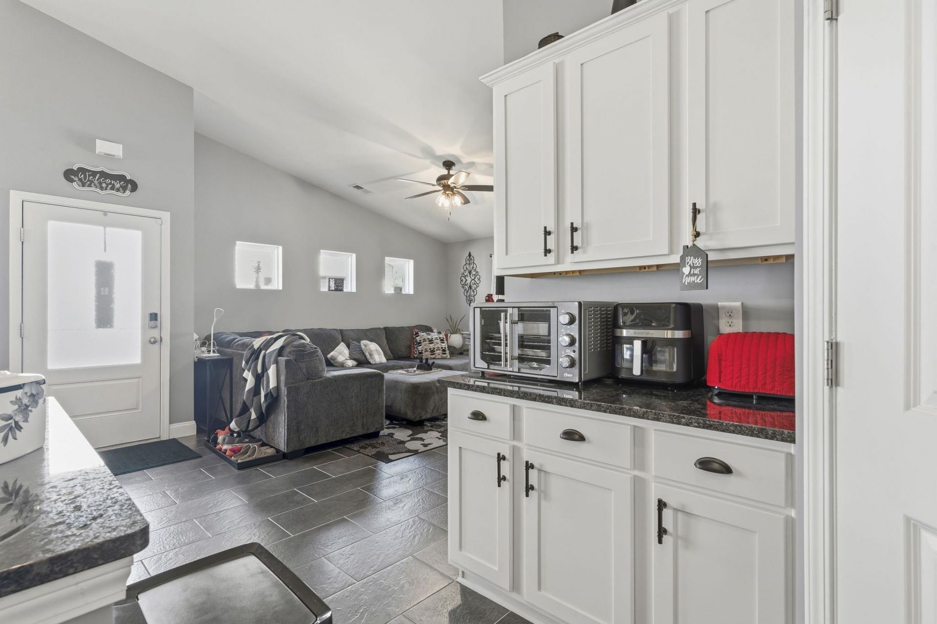 1560 Jardine Loop Photo 10