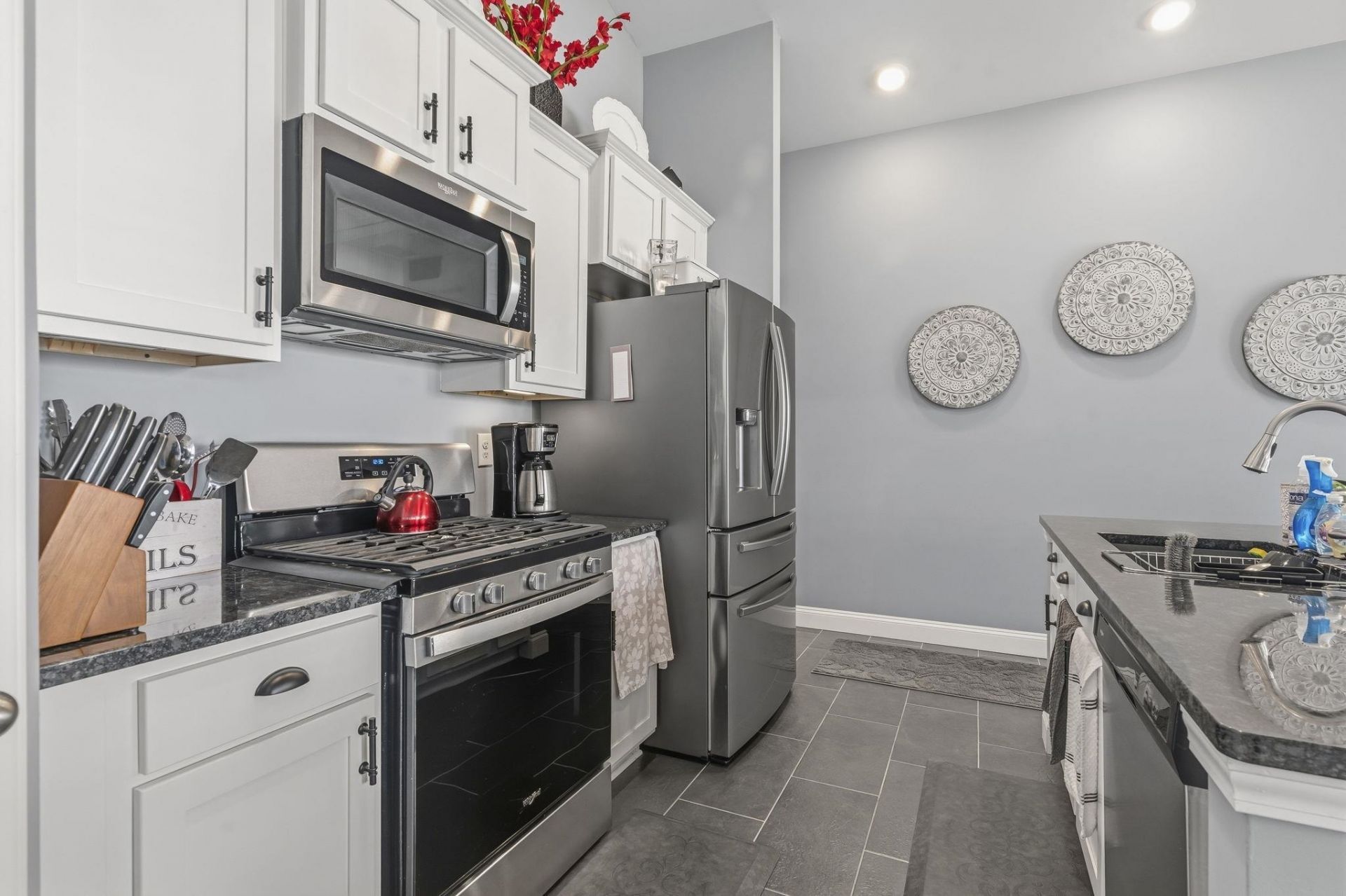 1560 Jardine Loop Photo 13