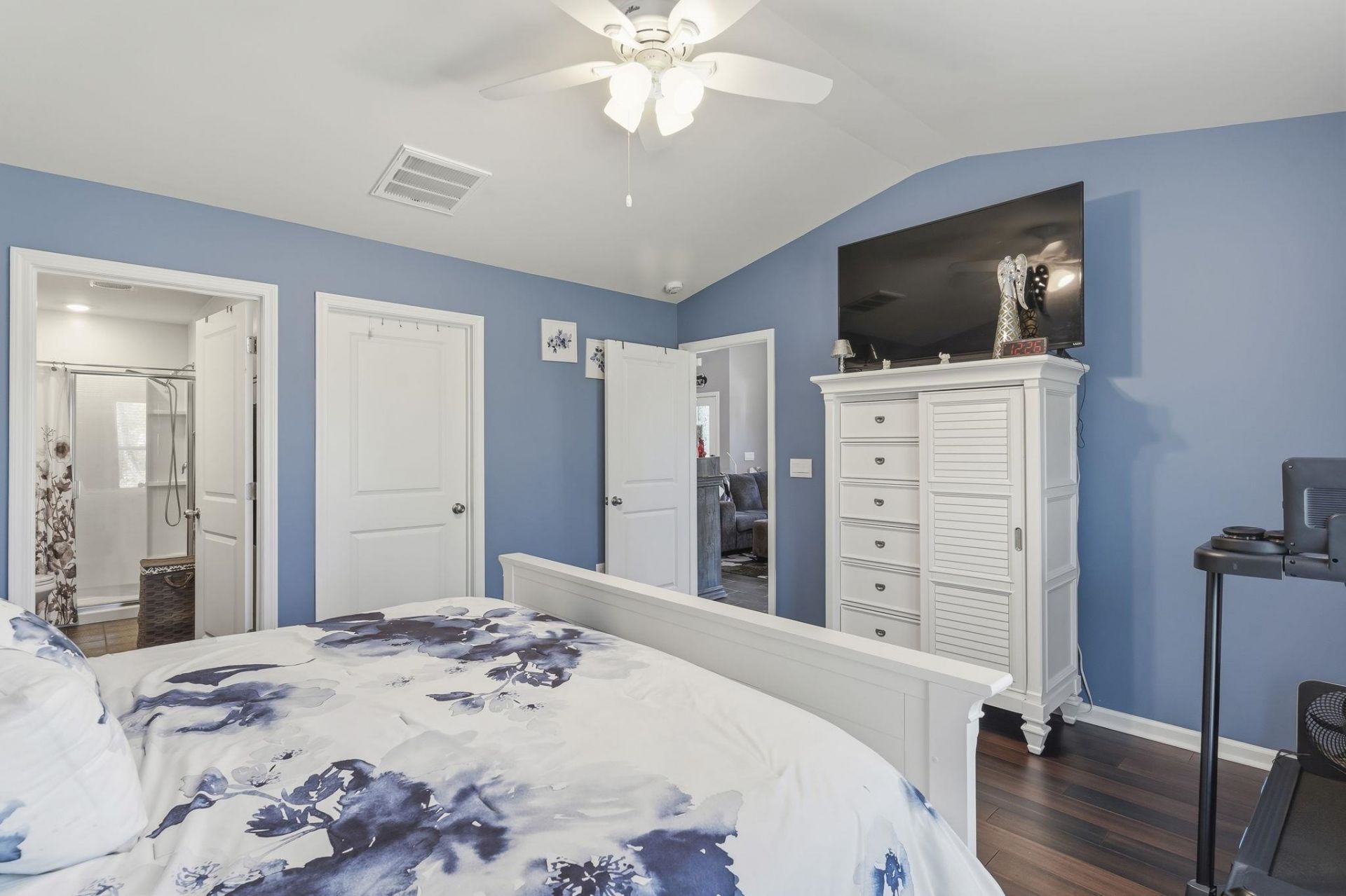 1560 Jardine Loop Photo 16