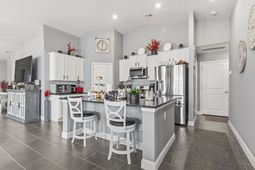 1560 Jardine Loop photo 4