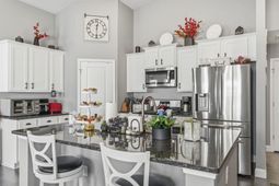 1560 Jardine Loop photo 4