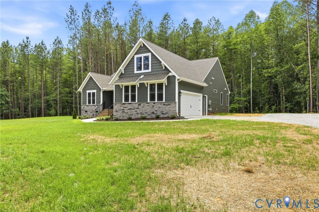2203 walnut Tree Boulevard Powhatan, VA 23139