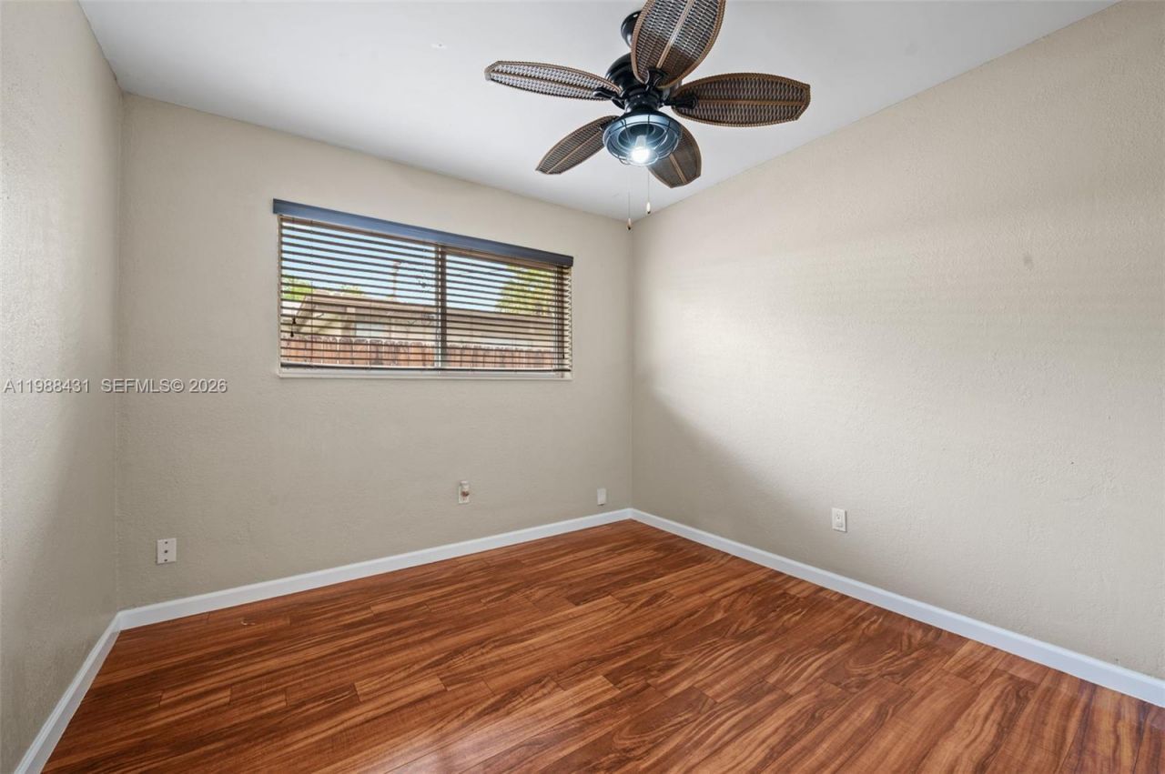 7245 S Waterway Dr , Miami, FL 33155 Photo