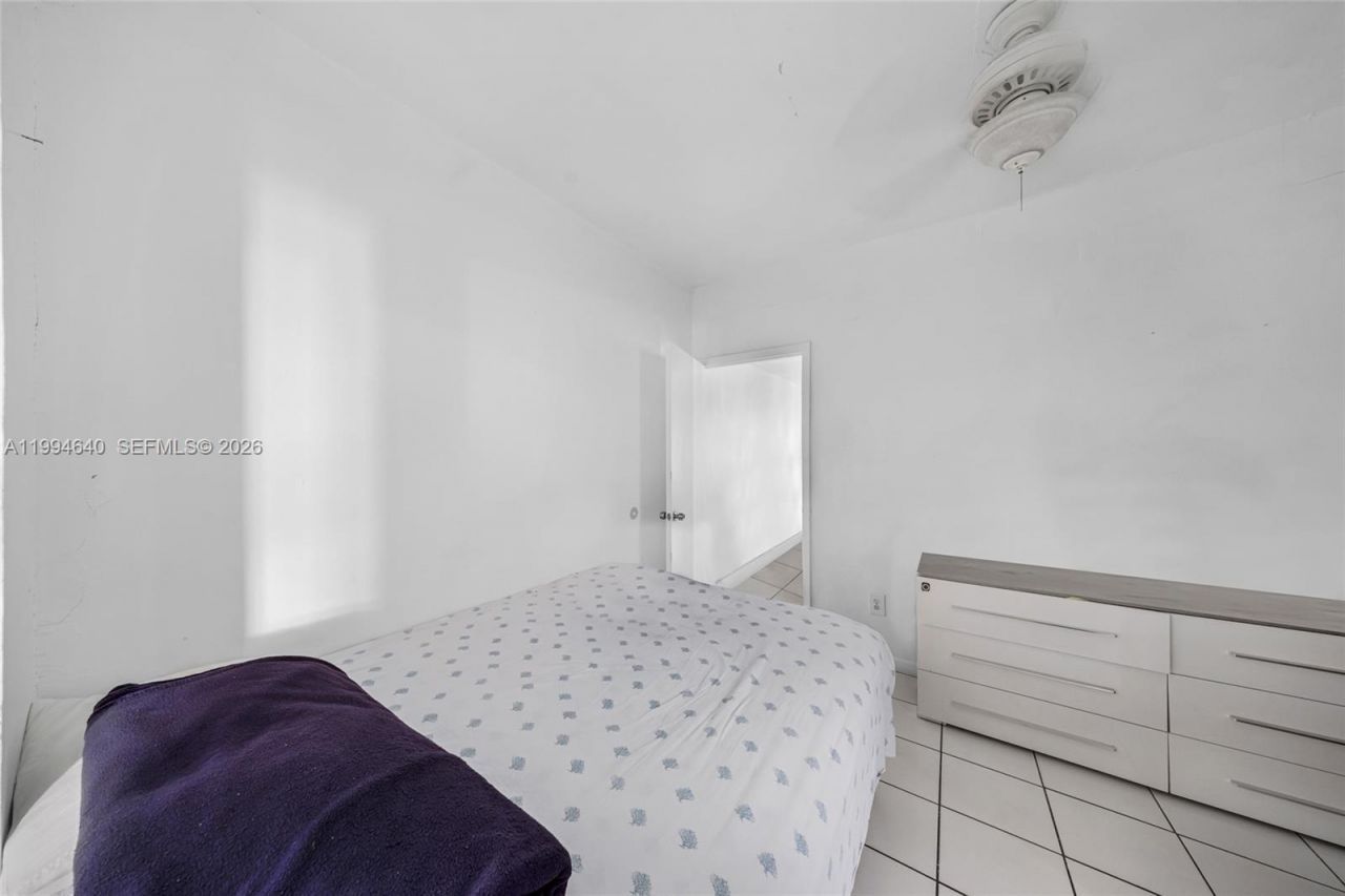 2223 NW 3rd St , Miami, FL 33125 Photo