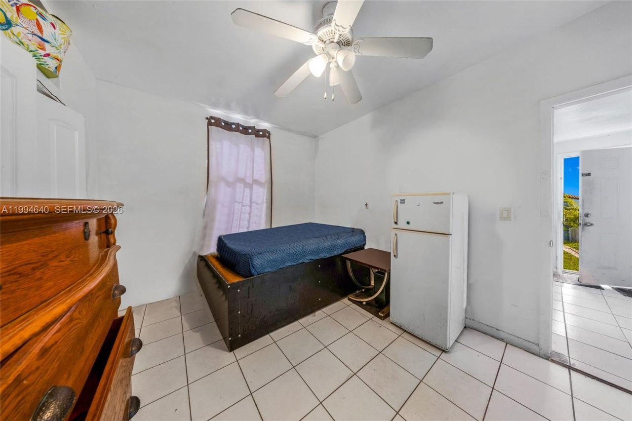 2223 NW 3rd St , Miami, FL 33125 Photo