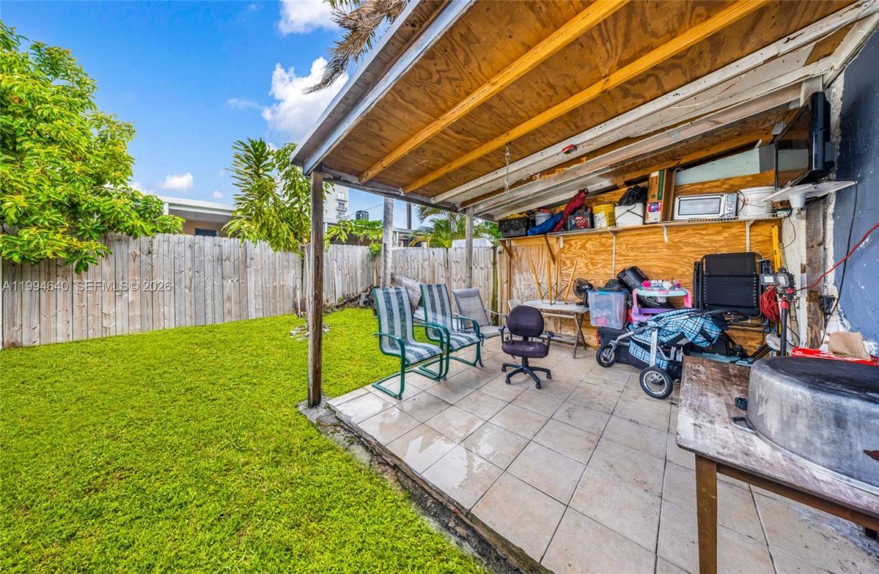 2223 NW 3rd St , Miami, FL 33125 Photo