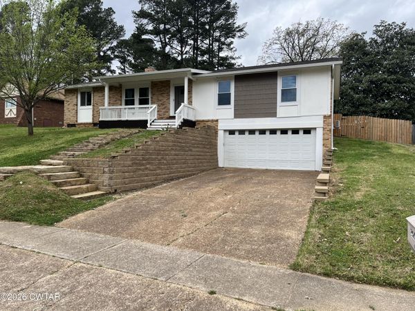 53 Hansford Place , Jackson, TN 38305