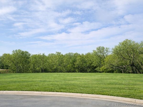 4214 W 111th Court , Jenks, OK 74037