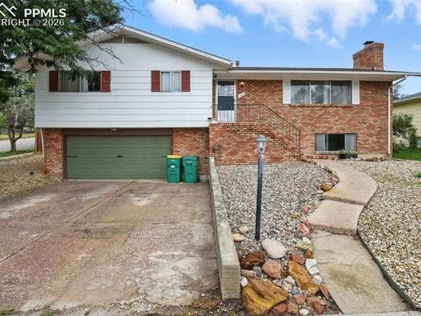 1239 Martin Drive, Colorado Springs, CO 80915