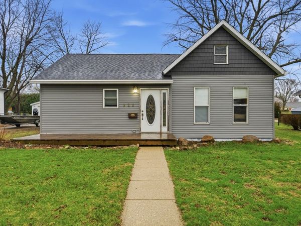 525 High Street, Grinnell, IA 50112