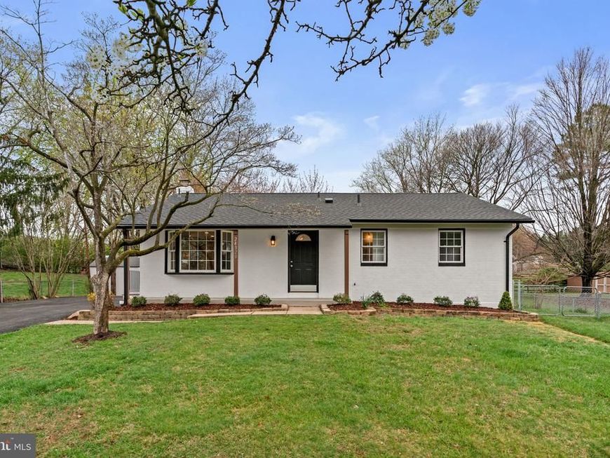 24320 Log House Road, Gaithersburg, MD 20882 Main Photo