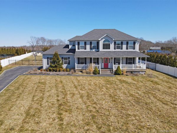 5 Dogwood Lane, East Moriches, NY 11940