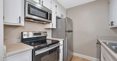 9032 El Cajon Way #4, Unit 4, Sacramento, CA 95826 Photo