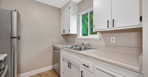 9032 El Cajon Way #4, Unit 4, Sacramento, CA 95826 Photo